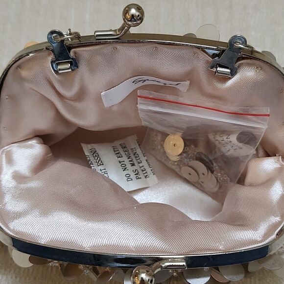 Spiegel Beige Beaded and Sequined Special Occasion Bag Vintage NWOT - Picture 4 of 11